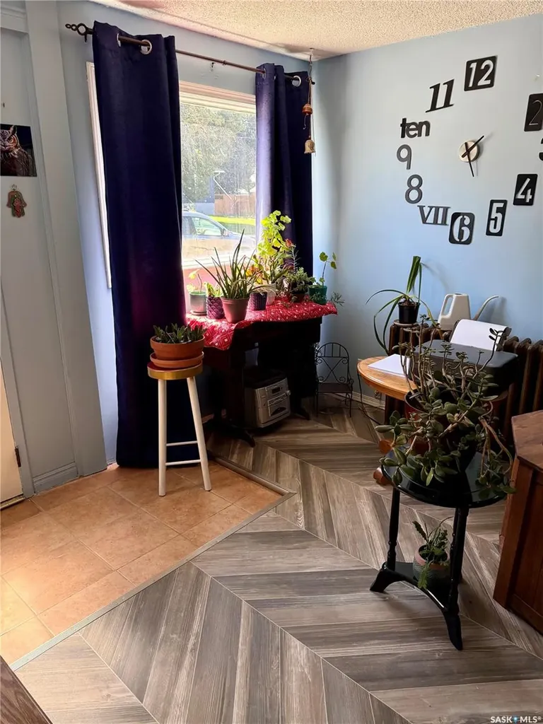 930 Vaughn Street Moose Jaw SK S6H 5N8