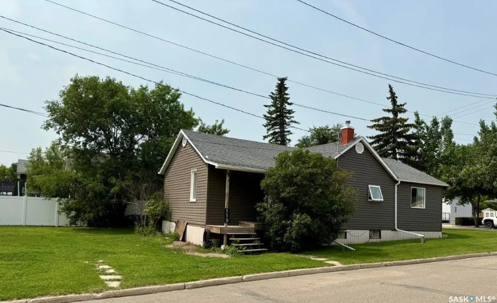119 7th Avenue E Kindersley SK S0L 1S0