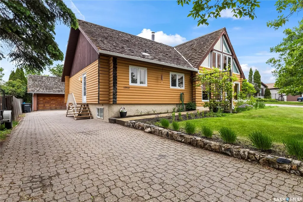 1312 Reed Bay Prince Albert SK S6V 6R4
