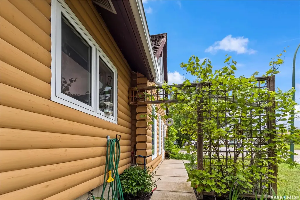 1312 Reed Bay Prince Albert SK S6V 6R4