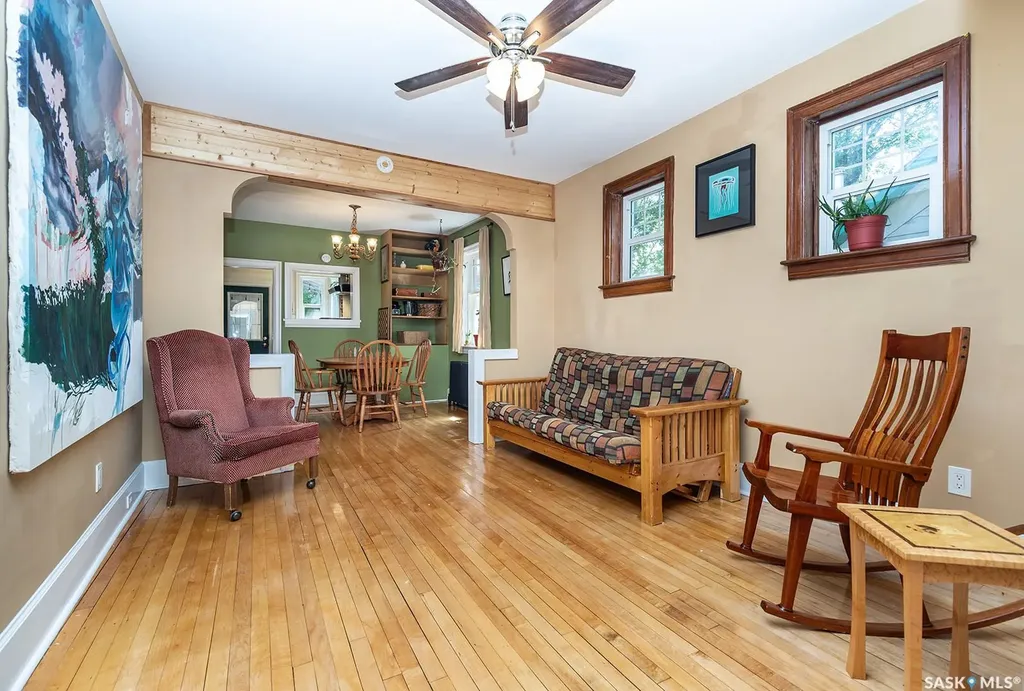 406 J Avenue S Saskatoon SK S7M 2A6
