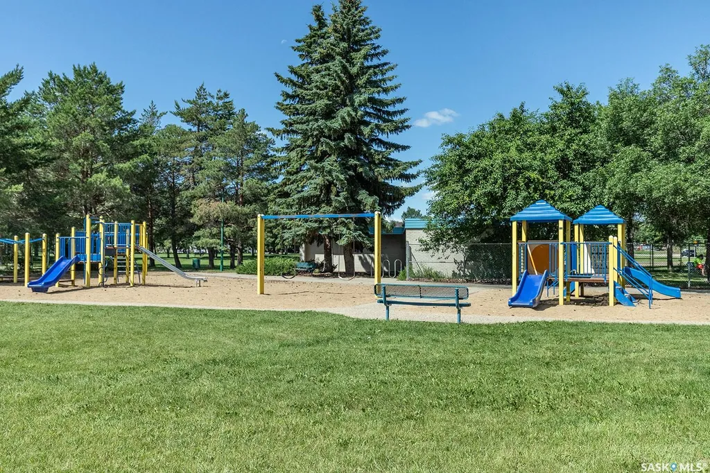 406 J Avenue S Saskatoon SK S7M 2A6