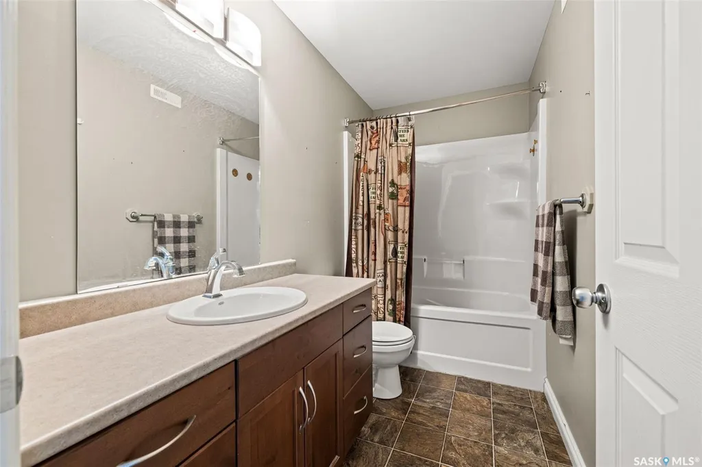 3 Poplar Street Grandview Beach SK S0G 1C0