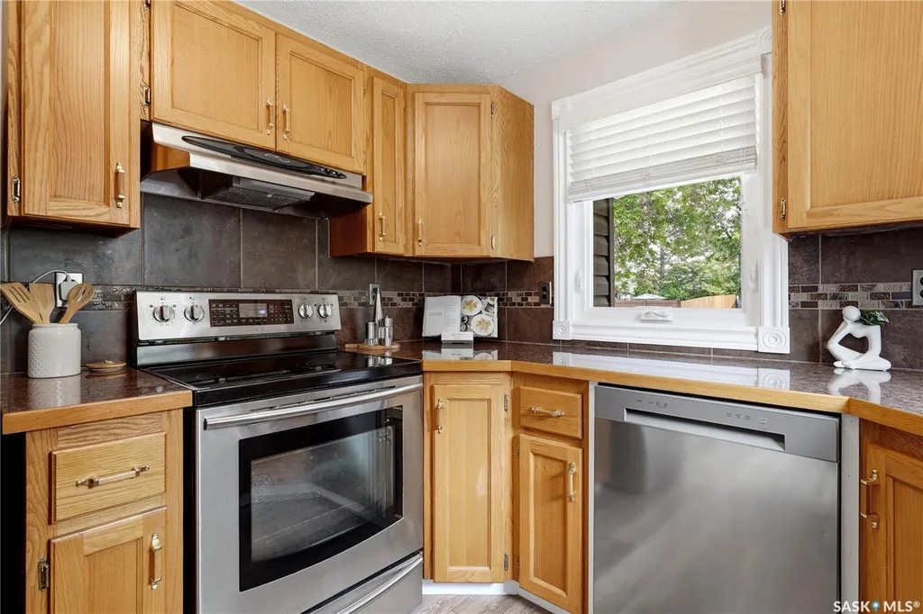 846 Gibson Street N Regina SK S4X 1S8