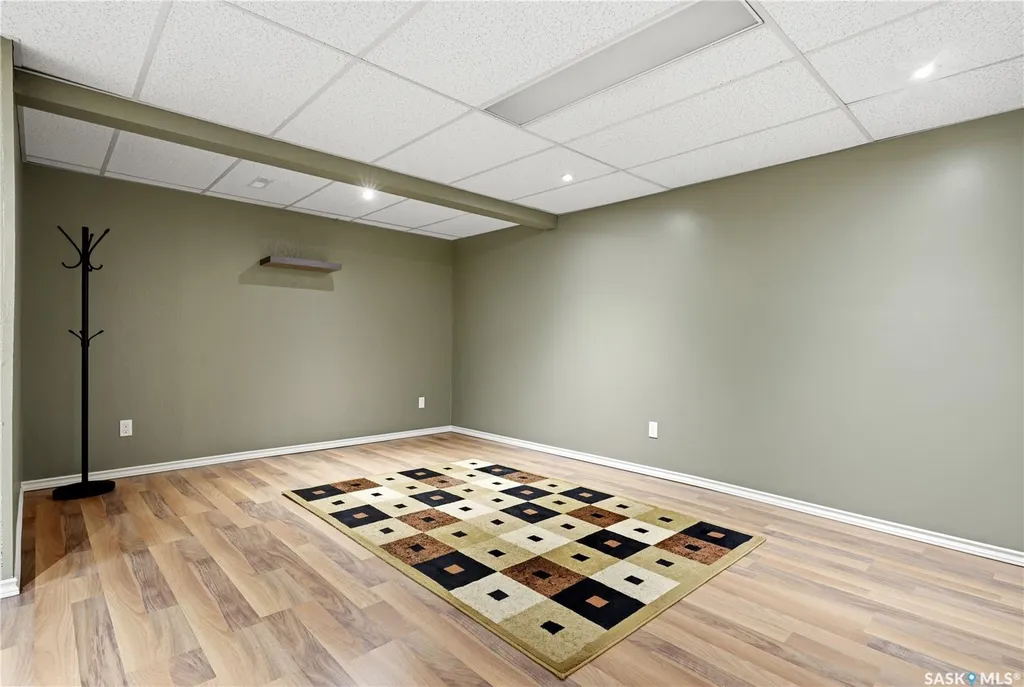 846 Gibson Street N Regina SK S4X 1S8