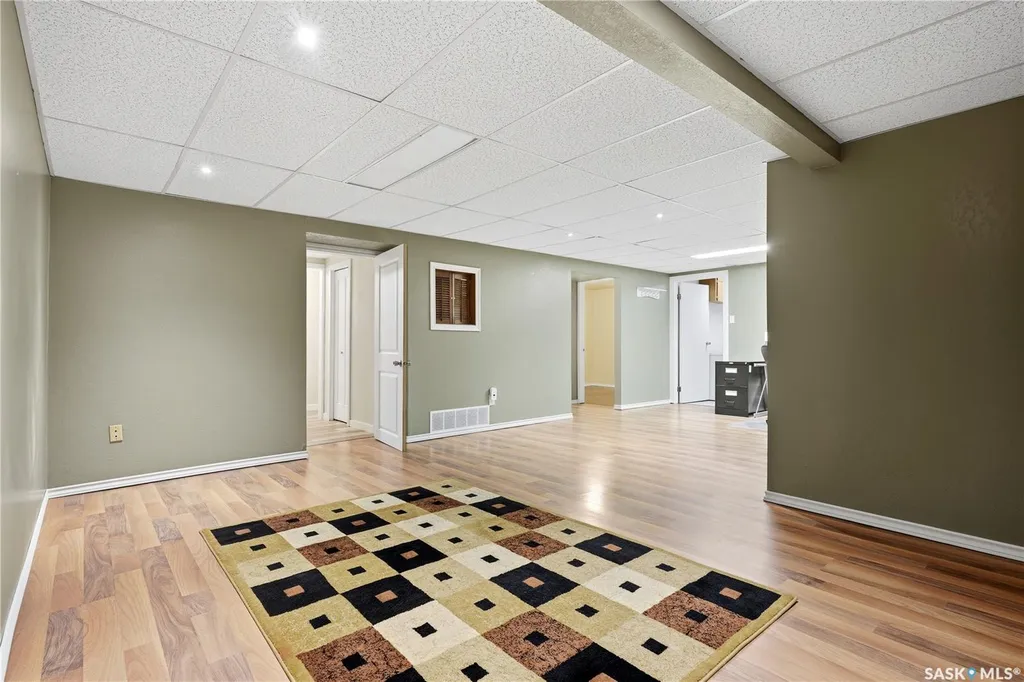 846 Gibson Street N Regina SK S4X 1S8