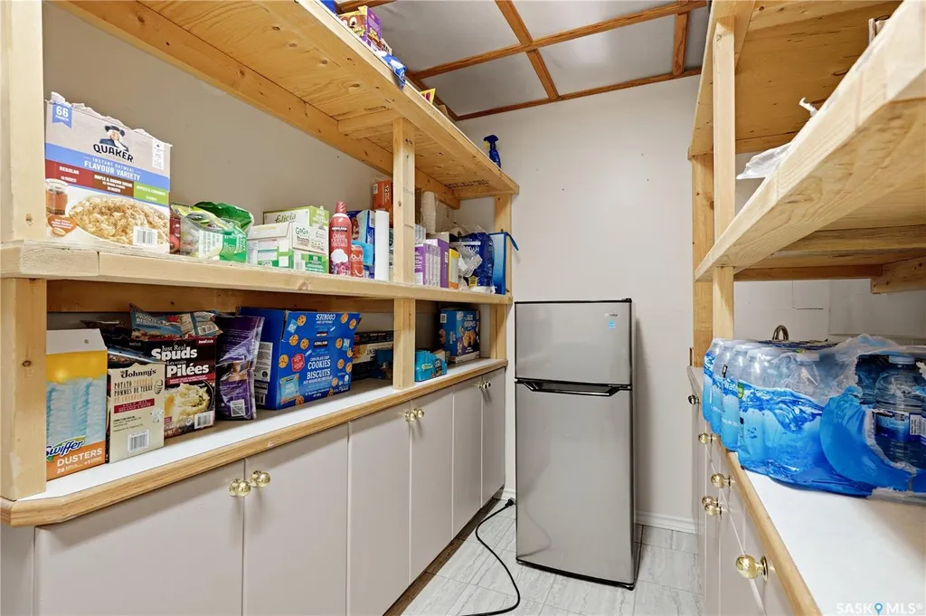 846 Gibson Street N Regina SK S4X 1S8