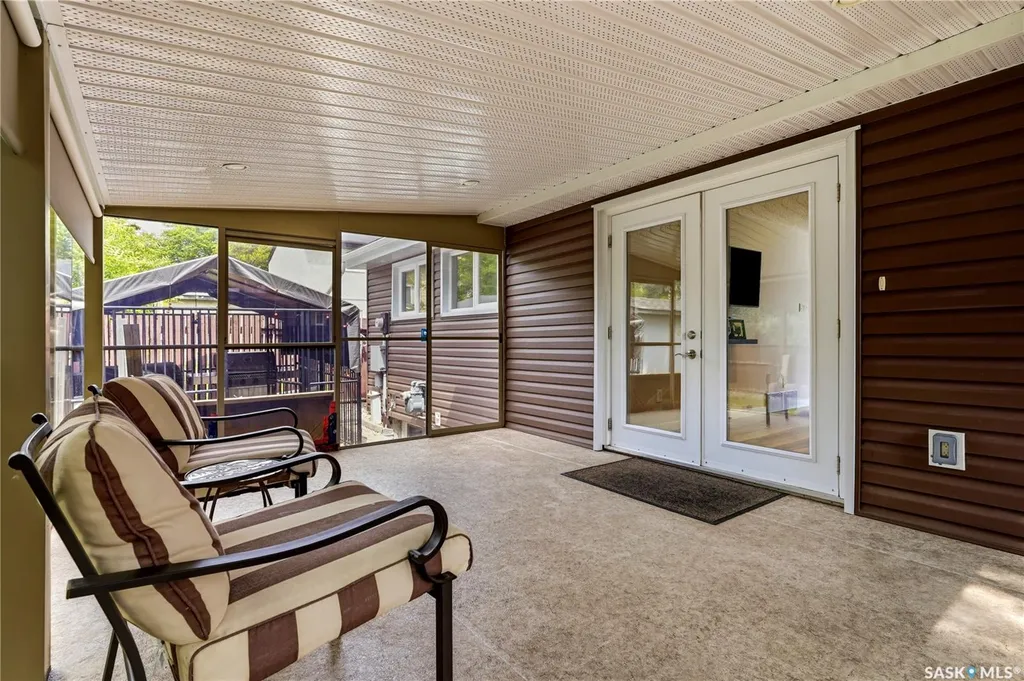 846 Gibson Street N Regina SK S4X 1S8