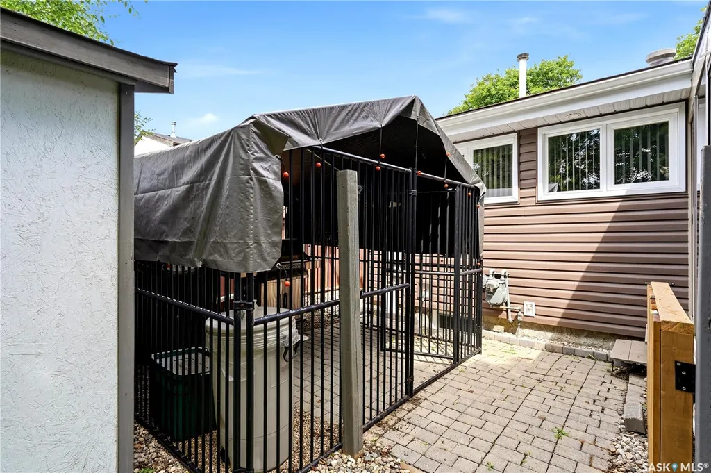846 Gibson Street N Regina SK S4X 1S8