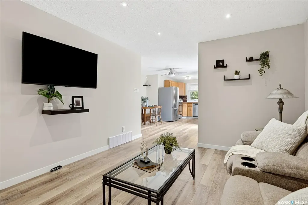 846 Gibson Street N Regina SK S4X 1S8