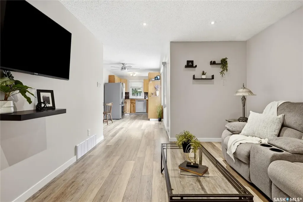 846 Gibson Street N Regina SK S4X 1S8