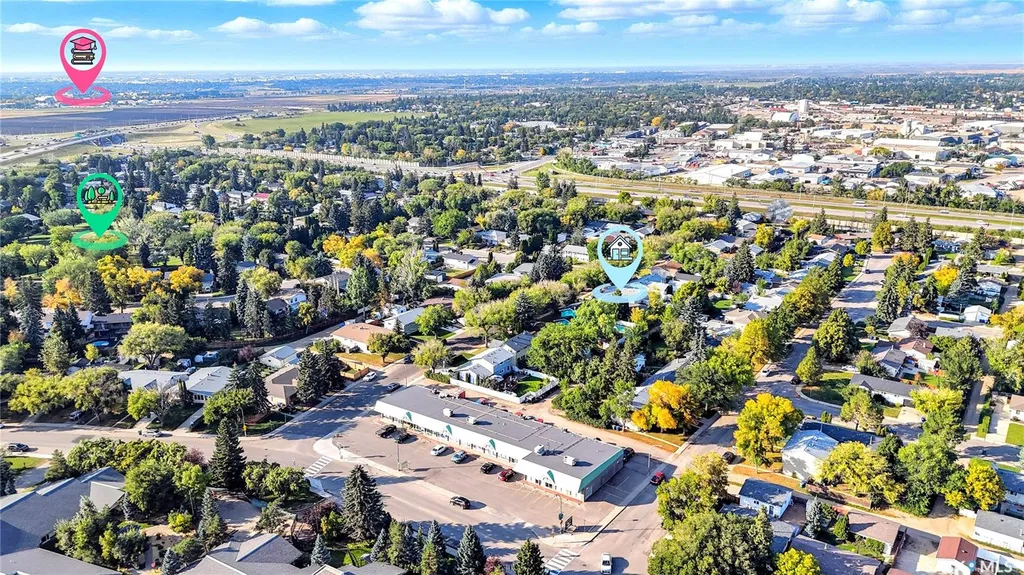 352 Carleton Drive Saskatoon SK S7H 4C1