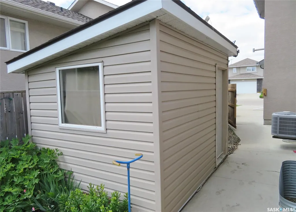 1214 Rempel Crescent Saskatoon SK S7T 0M2