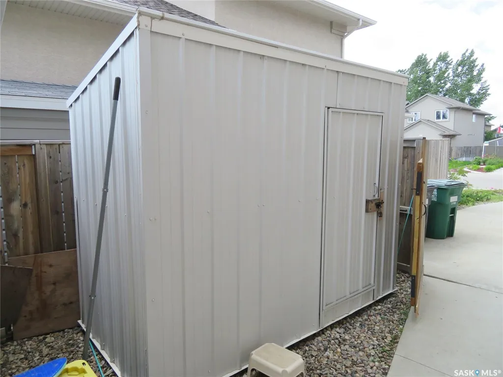1214 Rempel Crescent Saskatoon SK S7T 0M2