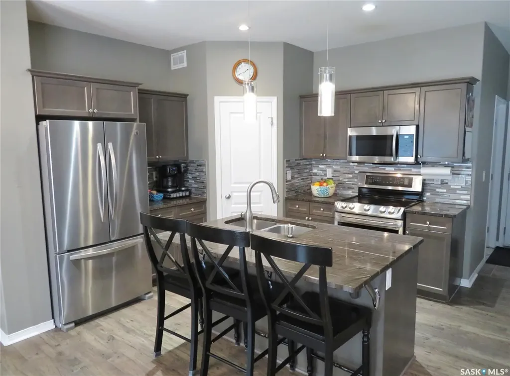 1214 Rempel Crescent Saskatoon SK S7T 0M2