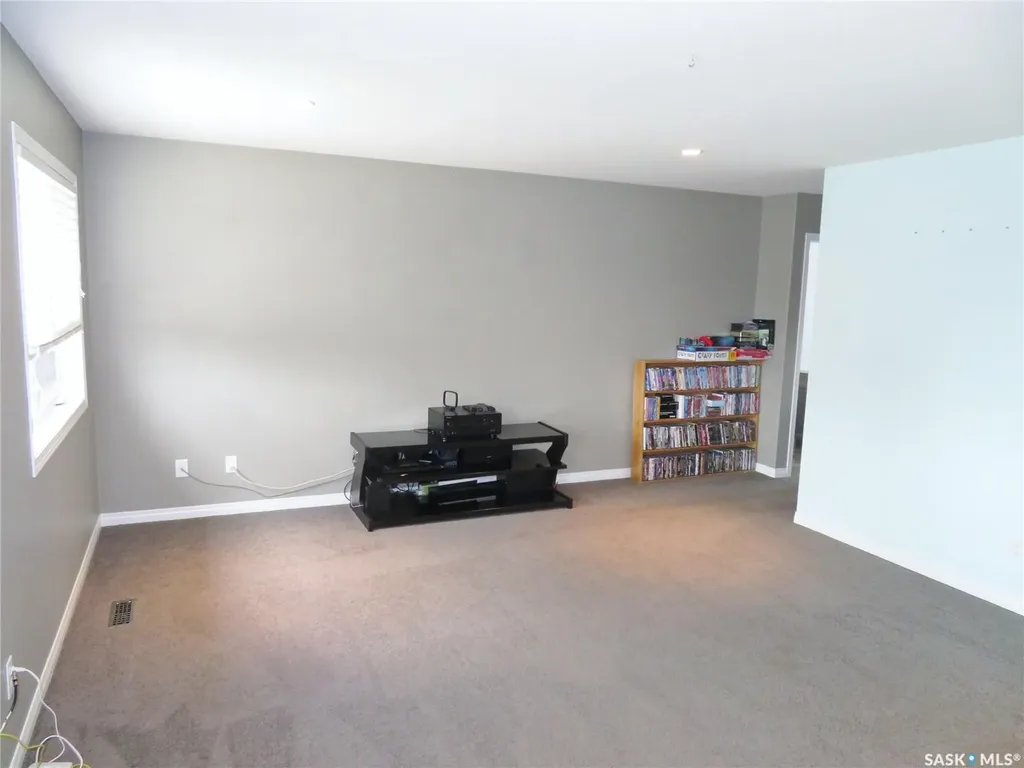 1214 Rempel Crescent Saskatoon SK S7T 0M2