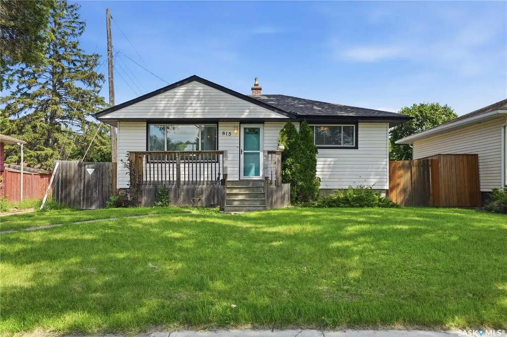 813 Horace Street Regina SK S4T 5K9