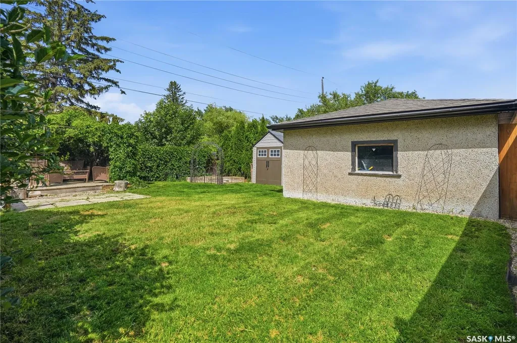 813 Horace Street Regina SK S4T 5K9