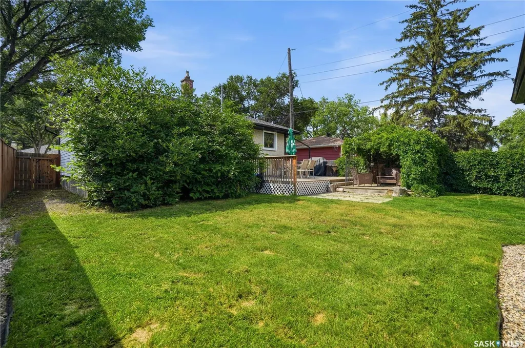 813 Horace Street Regina SK S4T 5K9