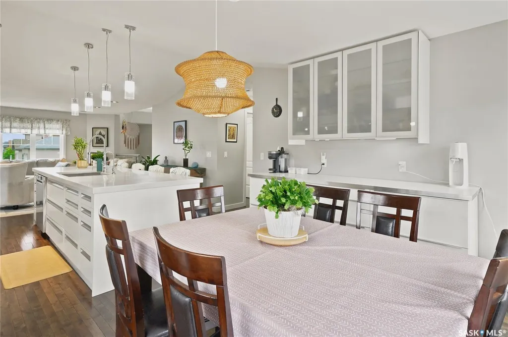303 East Hampton Boulevard E Saskatoon SK S7R 0A5