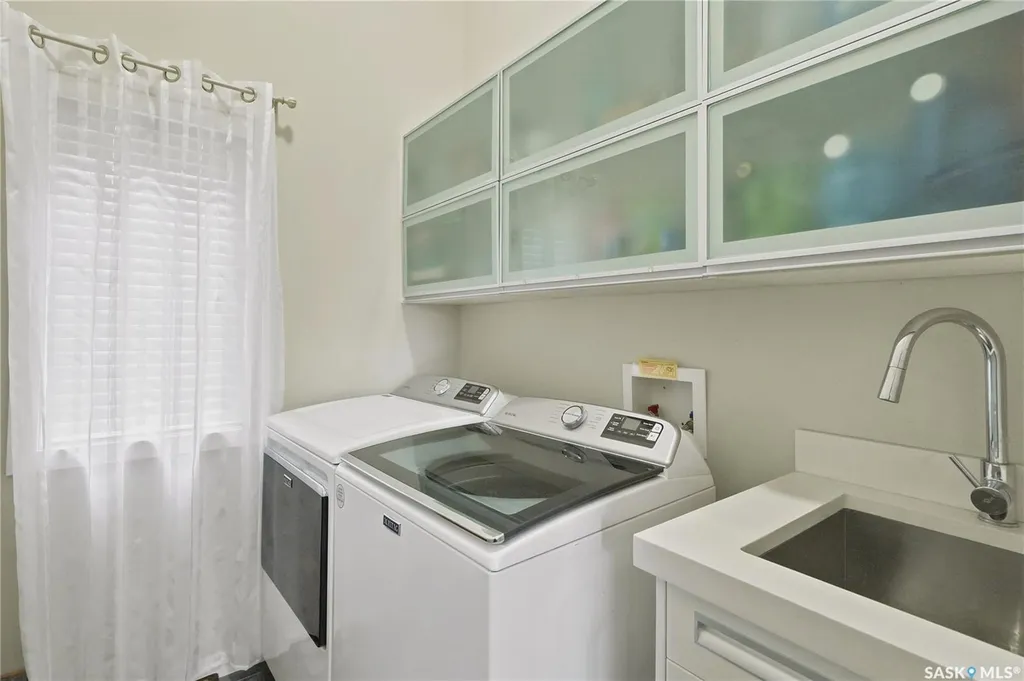 303 East Hampton Boulevard E Saskatoon SK S7R 0A5
