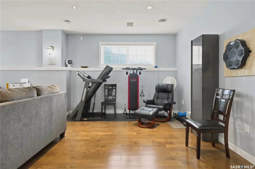 303 East Hampton Boulevard E Saskatoon SK S7R 0A5