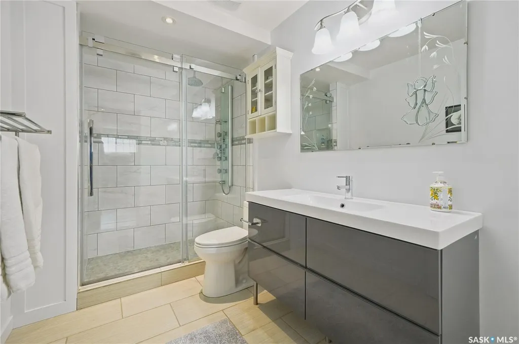 303 East Hampton Boulevard E Saskatoon SK S7R 0A5