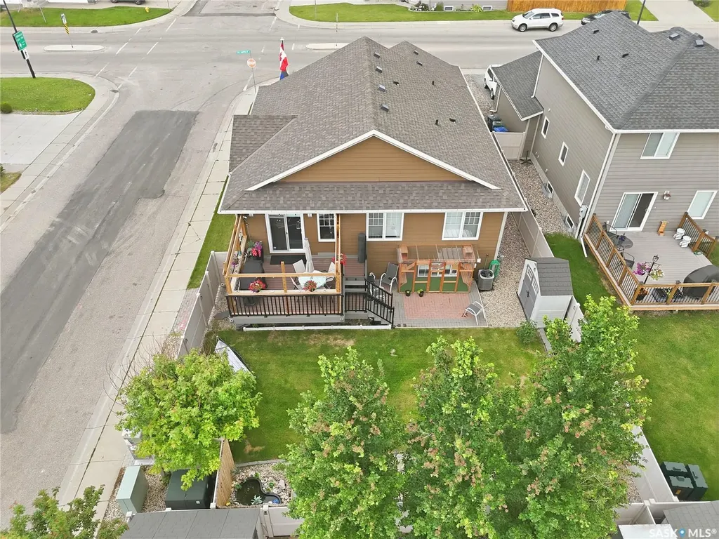 303 East Hampton Boulevard E Saskatoon SK S7R 0A5