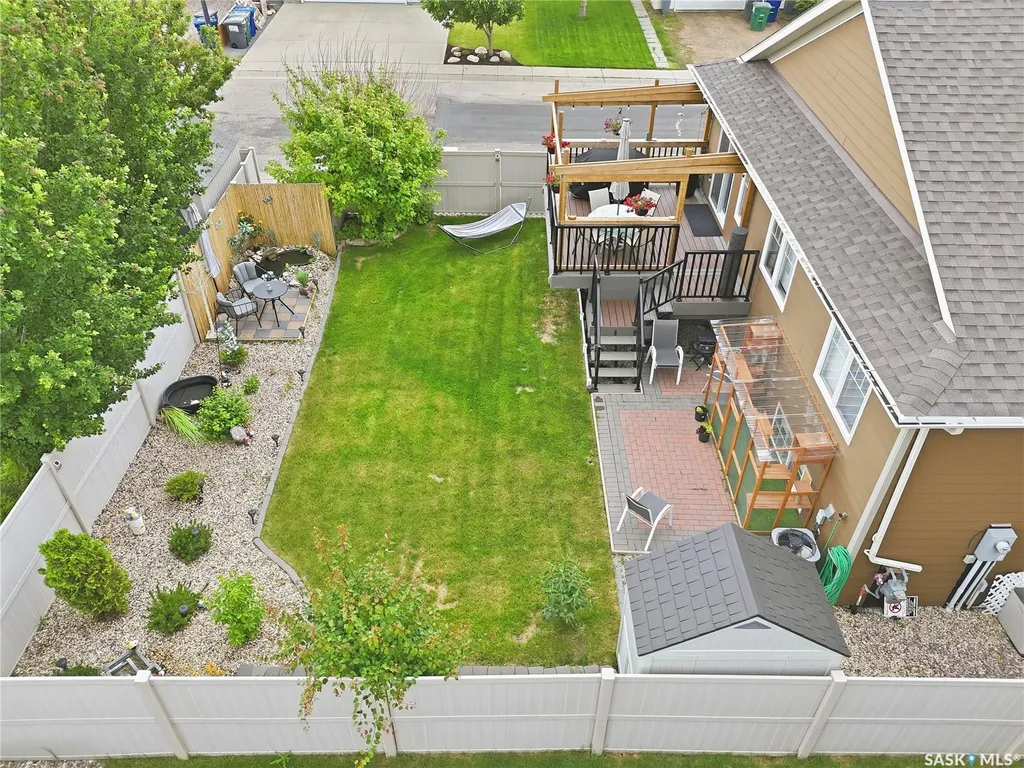 303 East Hampton Boulevard E Saskatoon SK S7R 0A5