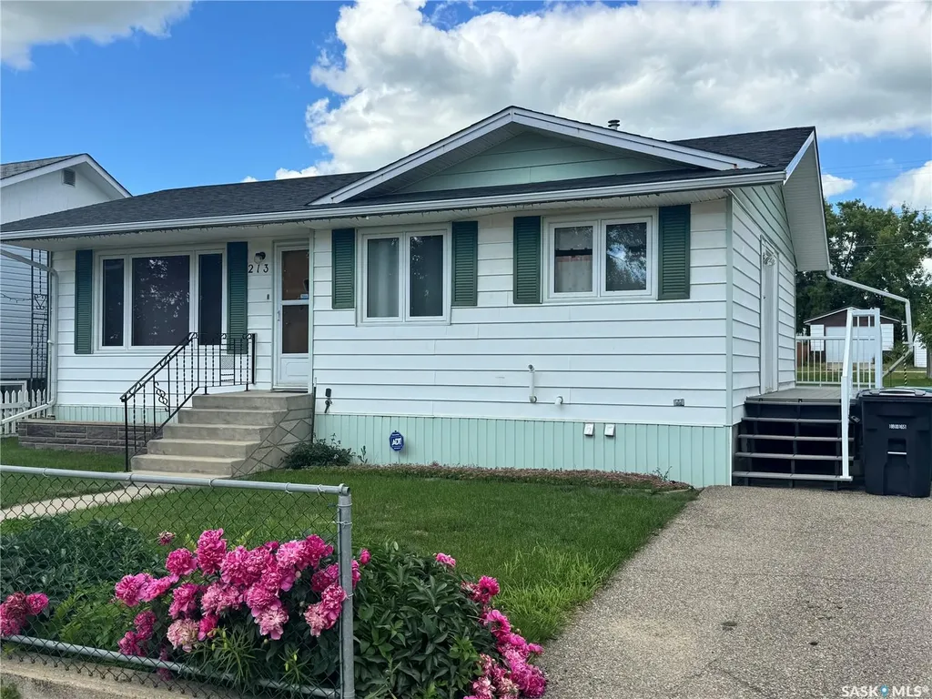 213 5th Avenue E Biggar SK S0K 0M0