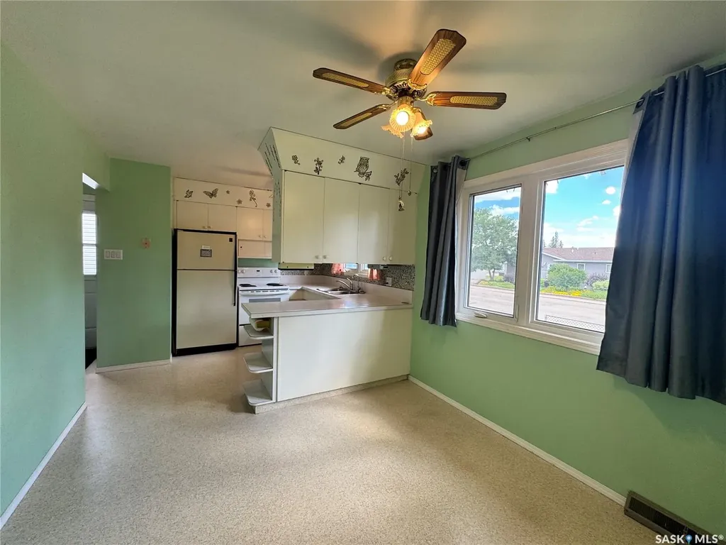 213 5th Avenue E Biggar SK S0K 0M0