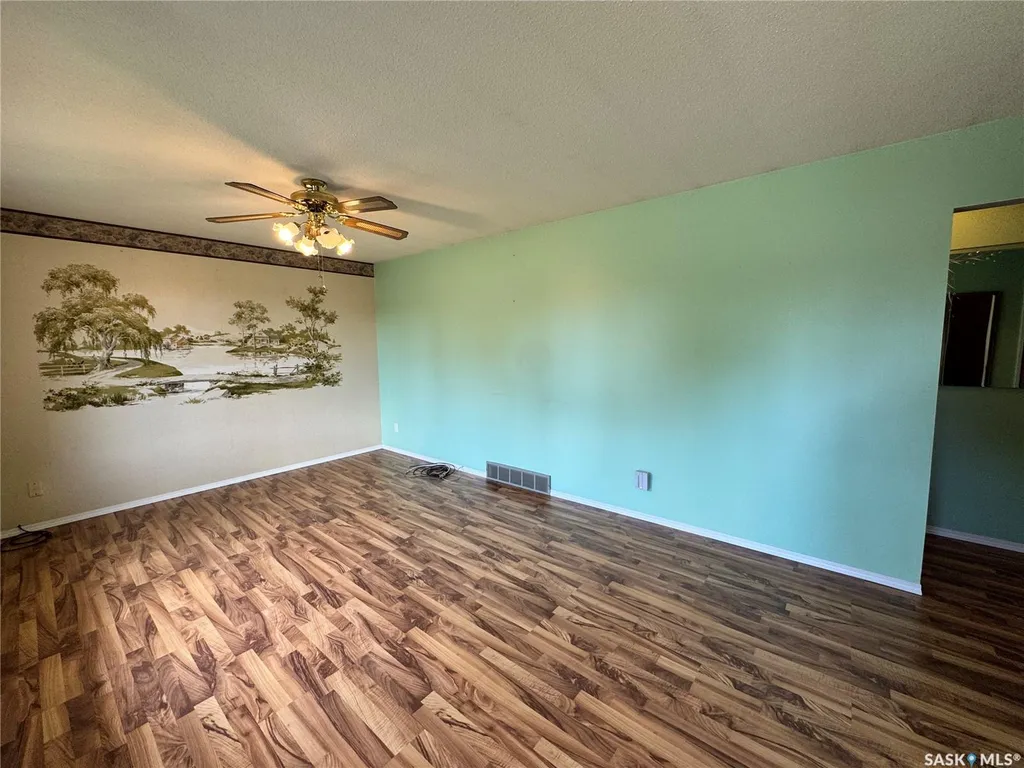 213 5th Avenue E Biggar SK S0K 0M0