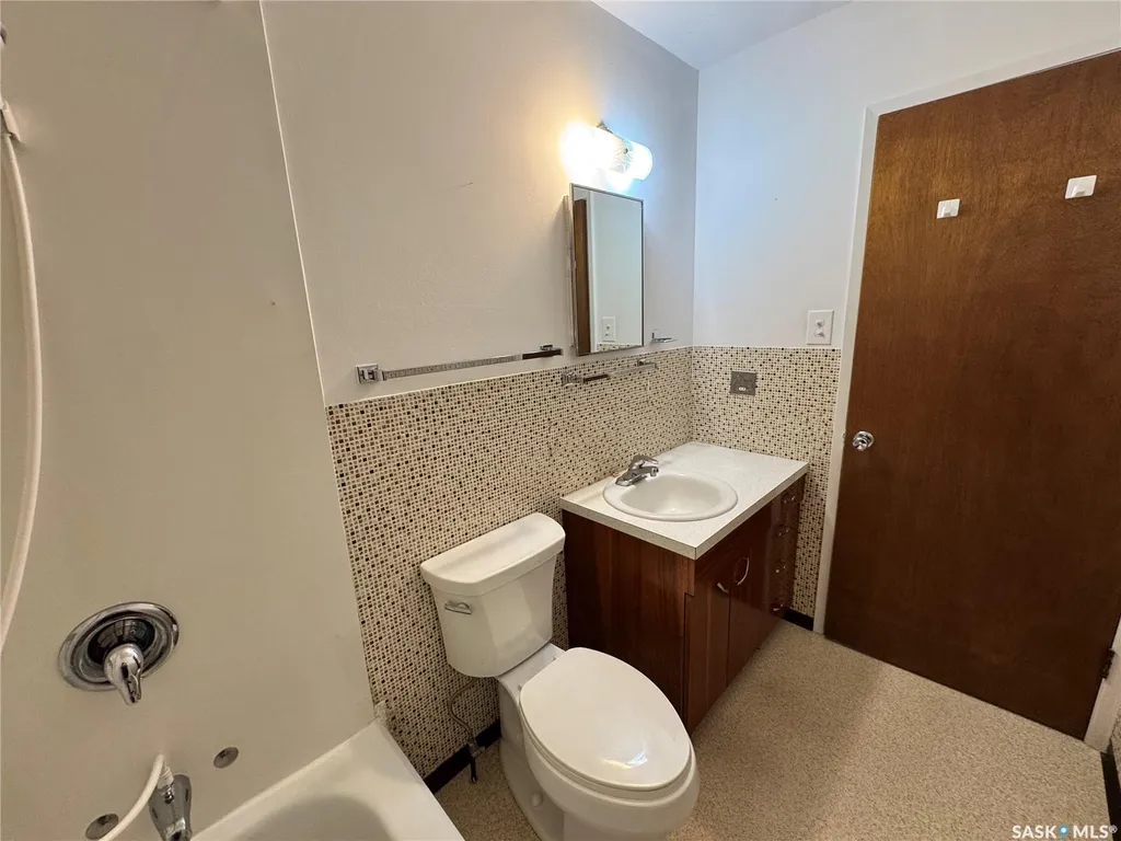 213 5th Avenue E Biggar SK S0K 0M0