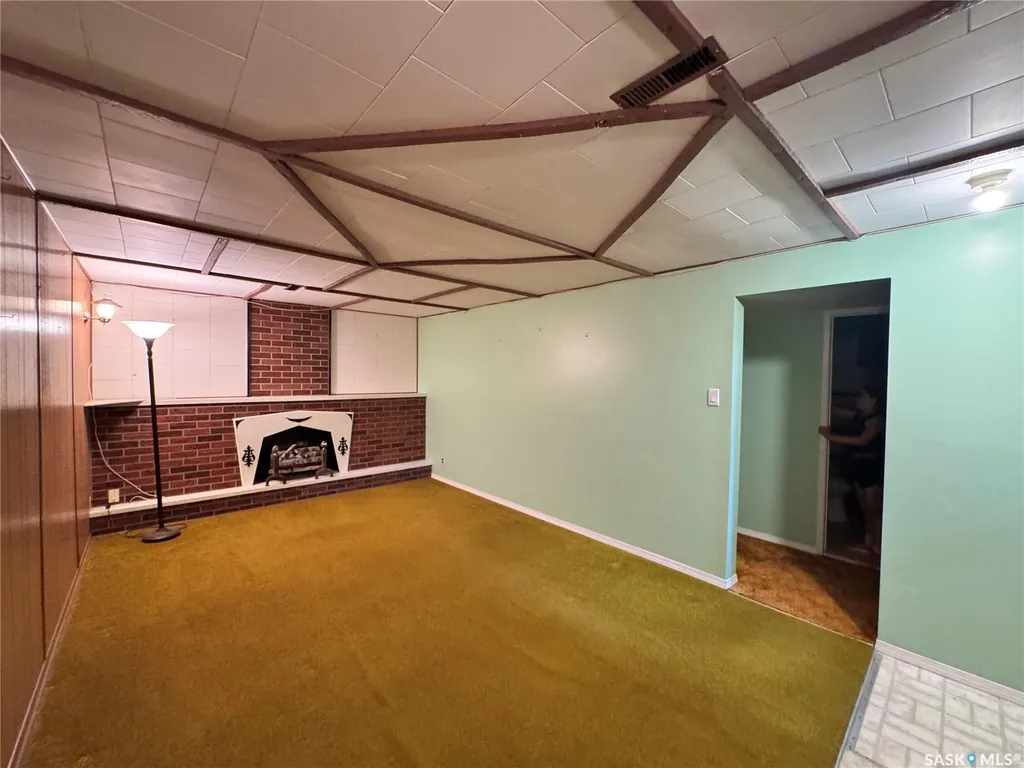 213 5th Avenue E Biggar SK S0K 0M0