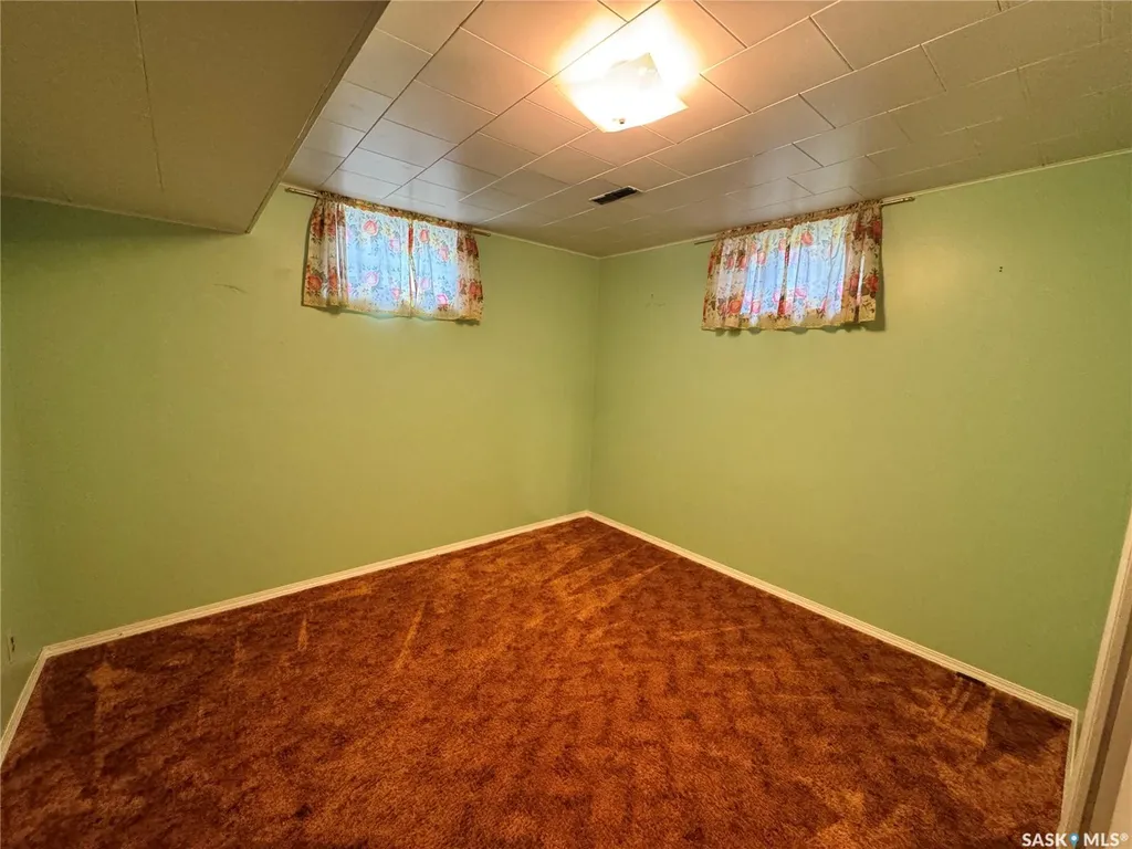 213 5th Avenue E Biggar SK S0K 0M0