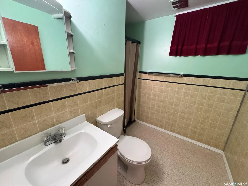 213 5th Avenue E Biggar SK S0K 0M0