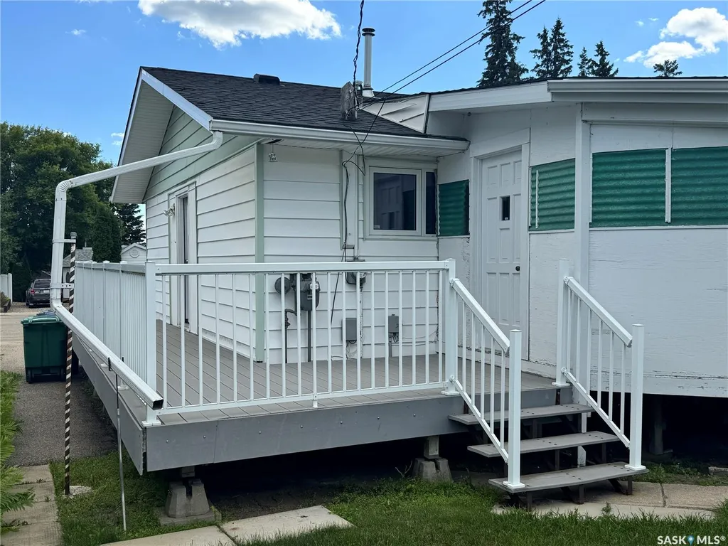 213 5th Avenue E Biggar SK S0K 0M0