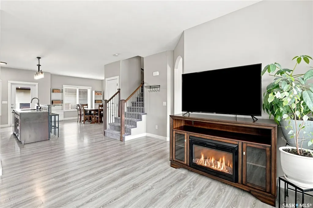 835 Lamarsh Lane Saskatoon SK S7W 1B7