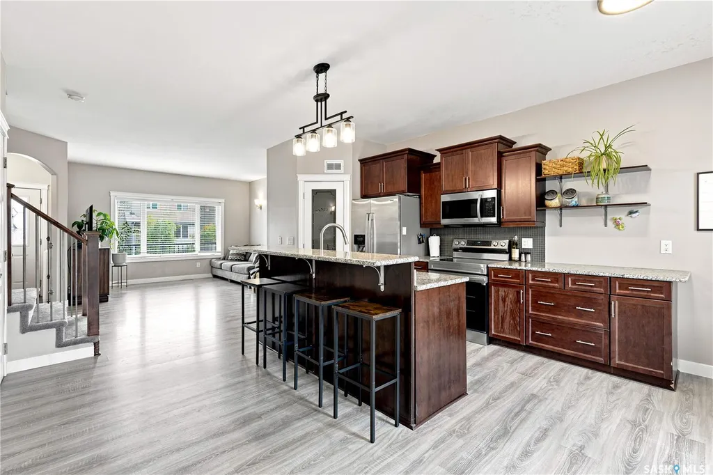 835 Lamarsh Lane Saskatoon SK S7W 1B7