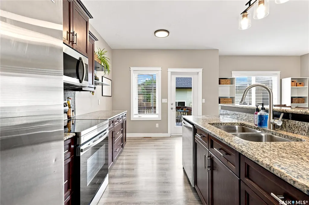 835 Lamarsh Lane Saskatoon SK S7W 1B7