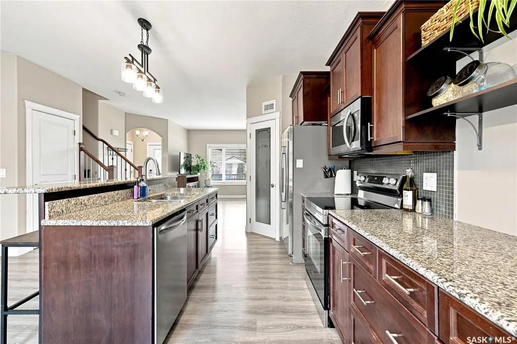 835 Lamarsh Lane Saskatoon SK S7W 1B7