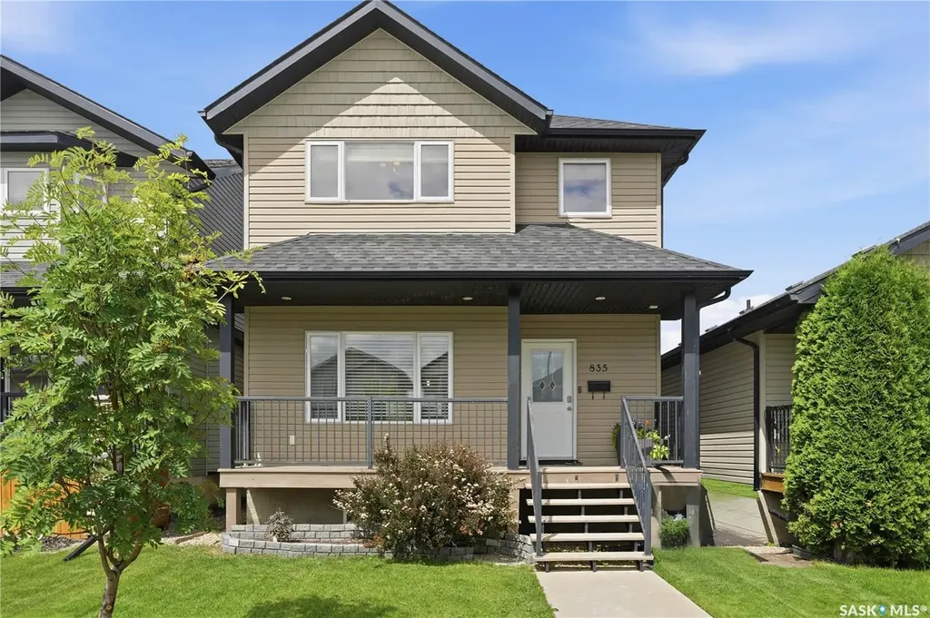 835 Lamarsh Lane Saskatoon SK S7W 1B7