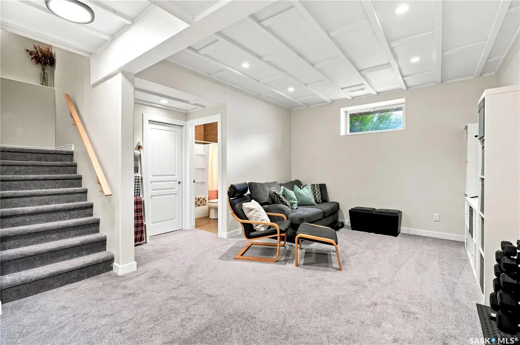835 Lamarsh Lane Saskatoon SK S7W 1B7