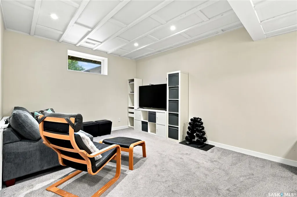 835 Lamarsh Lane Saskatoon SK S7W 1B7