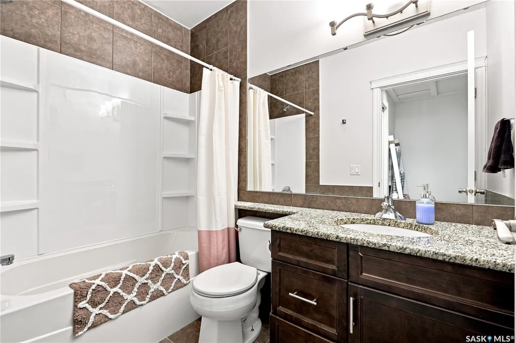 835 Lamarsh Lane Saskatoon SK S7W 1B7