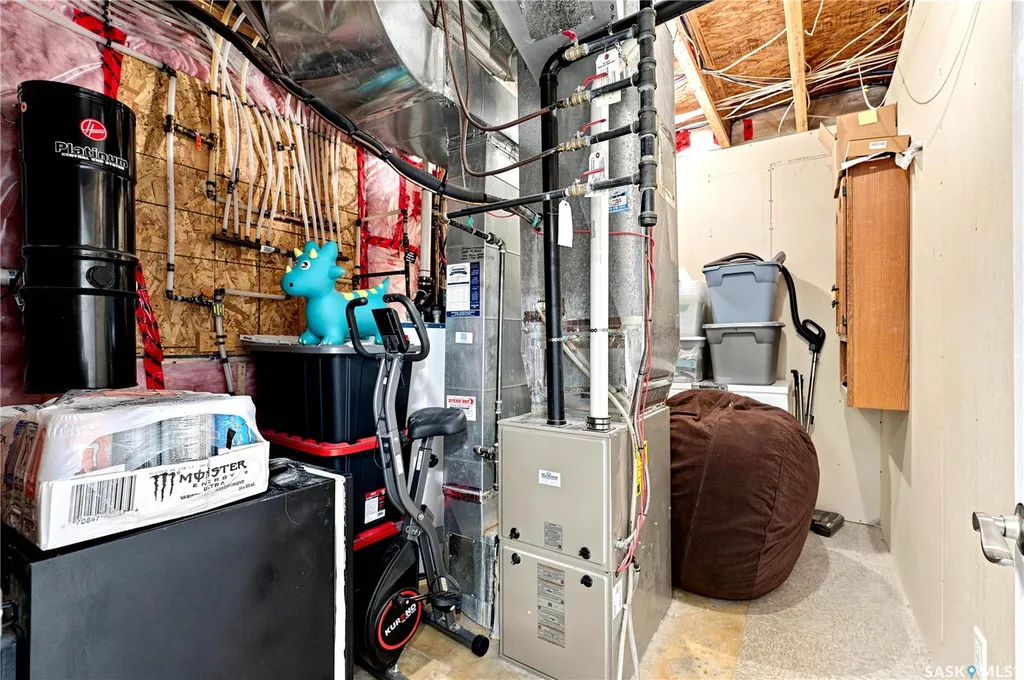 835 Lamarsh Lane Saskatoon SK S7W 1B7