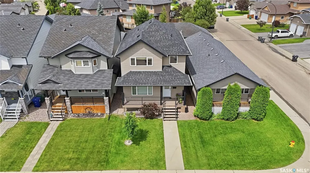 835 Lamarsh Lane Saskatoon SK S7W 1B7