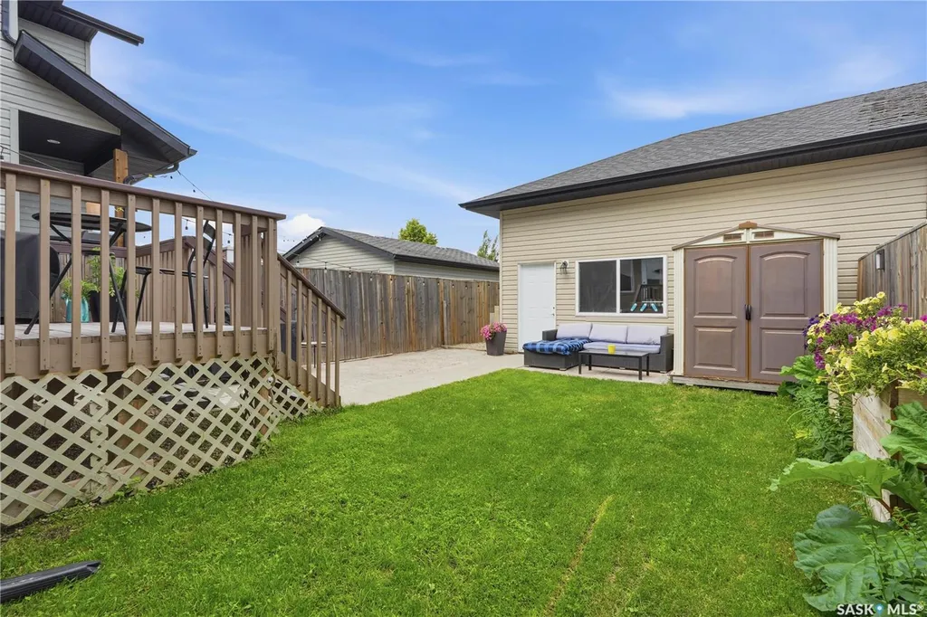 835 Lamarsh Lane Saskatoon SK S7W 1B7