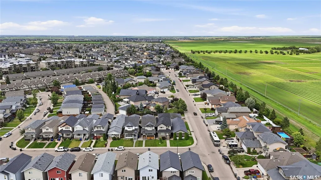 835 Lamarsh Lane Saskatoon SK S7W 1B7