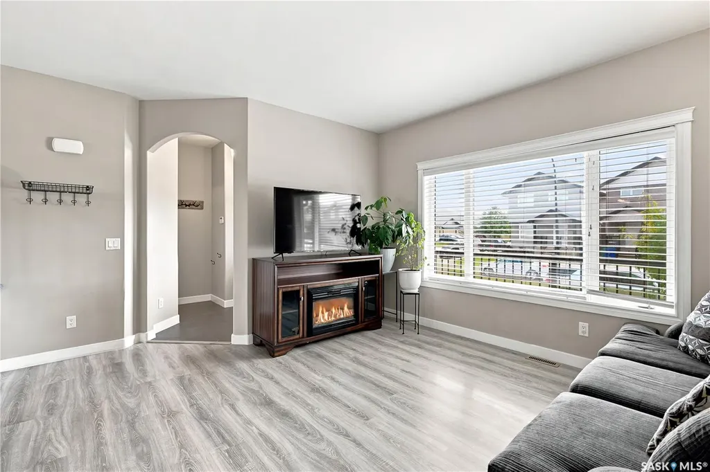 835 Lamarsh Lane Saskatoon SK S7W 1B7